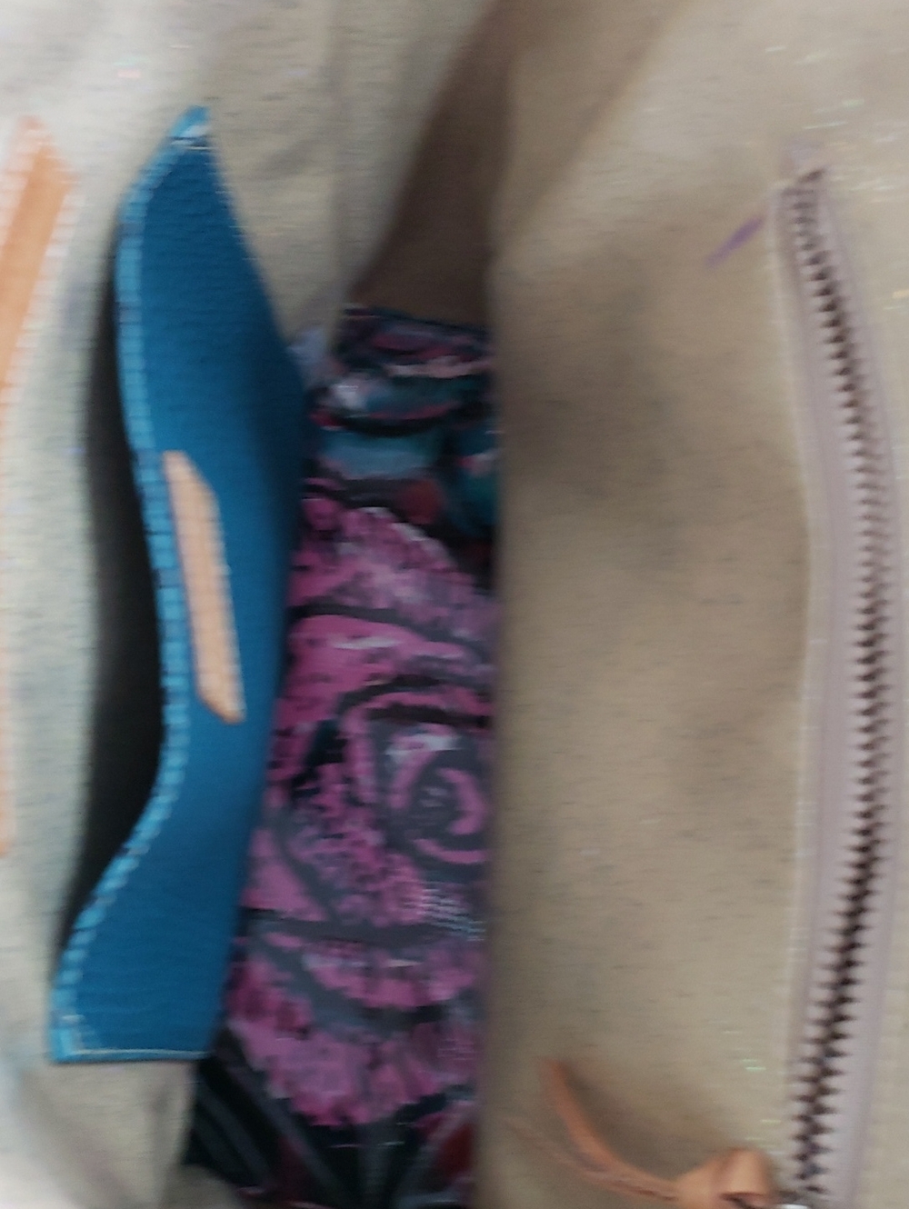 EUC CONZUELA Leopard Print Tote Bag with Multicolor Straps - Picture 4 of 7